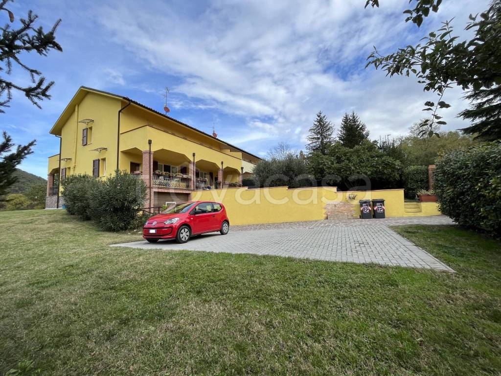 Villa in vendita a Monte San Pietro via Albert Schweitzer