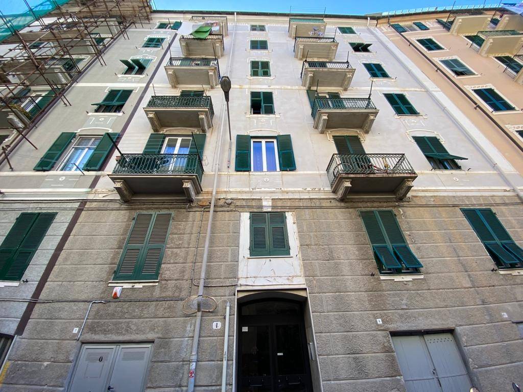 Appartamento in vendita a Savona via Filippo Busserio, 1