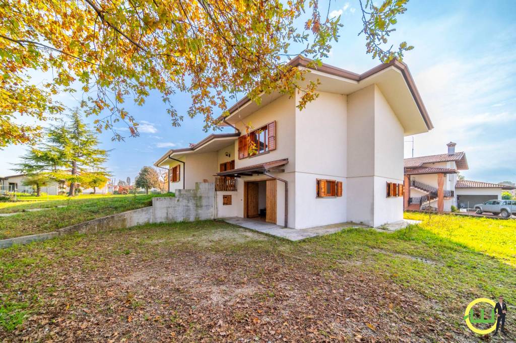 Villa in vendita a Rivignano Teor via Stella, 22