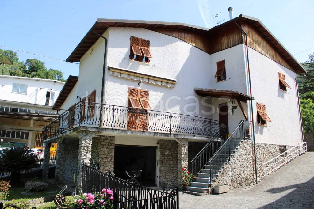 Villa in vendita a Moconesi via Romana, 29