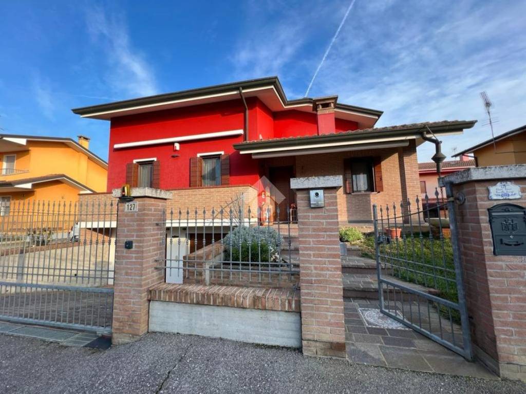 Villa in vendita a Ceregnano via bologna, 127
