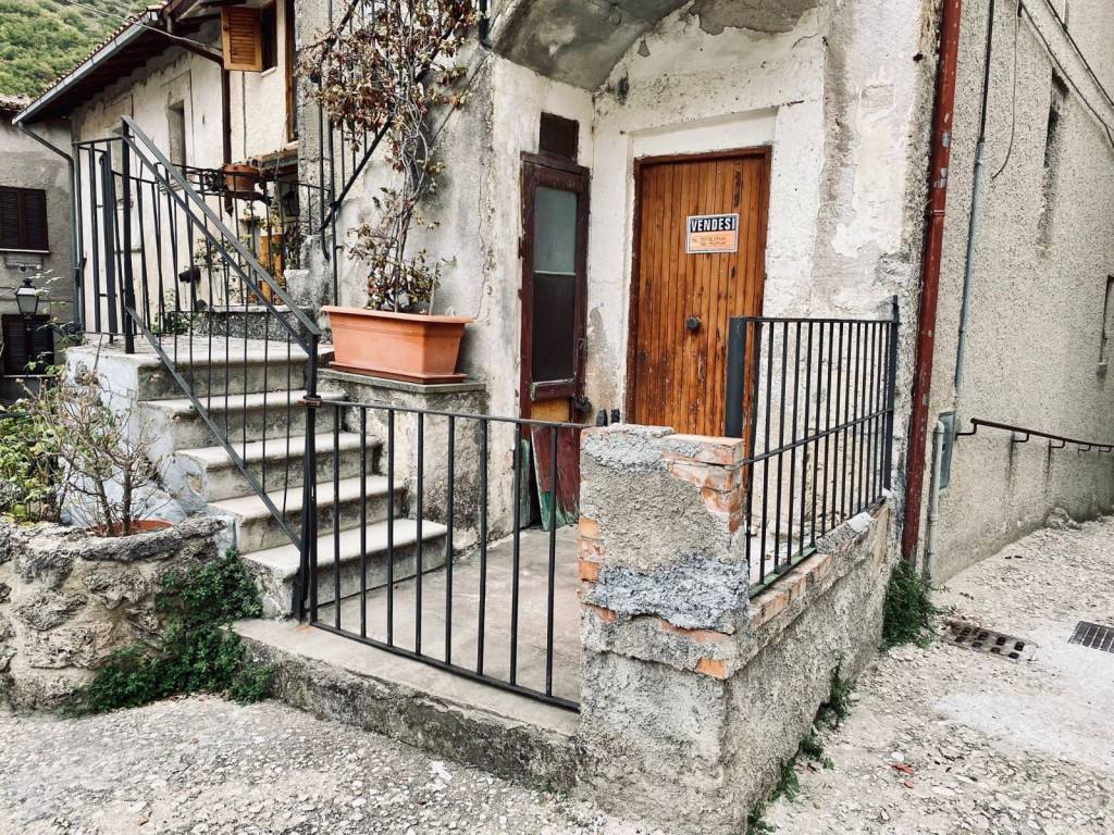 Appartamento in vendita a Castel Sant'Angelo via Mareb, 7