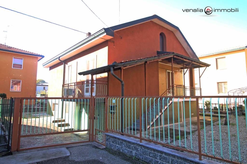 Appartamento in vendita a Pieve Emanuele via Dante Alighieri, 24