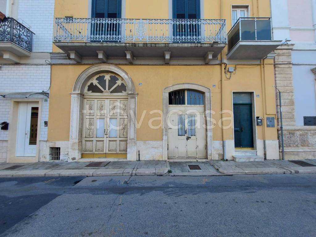 Appartamento in vendita ad Adelfia via Valenzano, 27