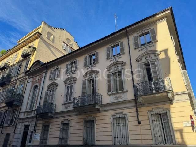Appartamento in affitto a Torino via De Sonnaz, 7