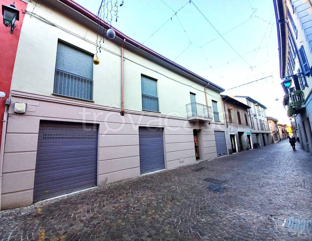 Casa Indipendente in vendita a Treviglio via Giacomo Sangalli, 5