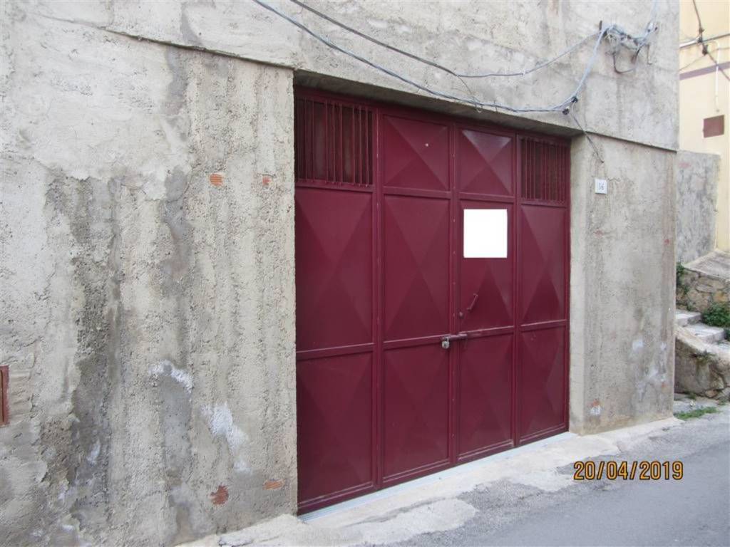 Garage in vendita a Naro