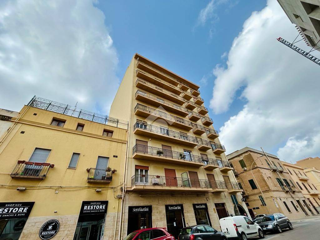 Appartamento in affitto a Trapani via Nicolò Riccio, 13