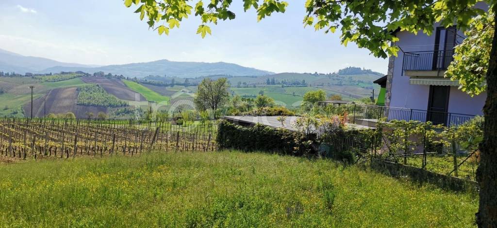 Terreno Residenziale in vendita a Borgonovo Val Tidone strada Corano, 44