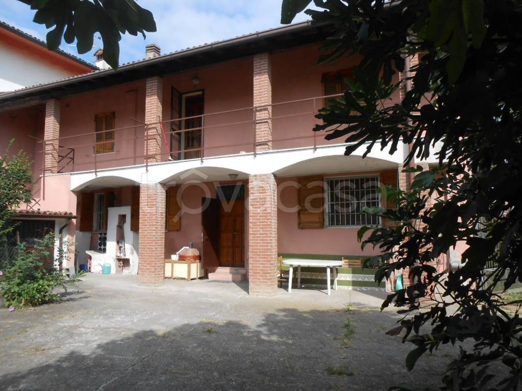 Villa in vendita a Monticelli Pavese