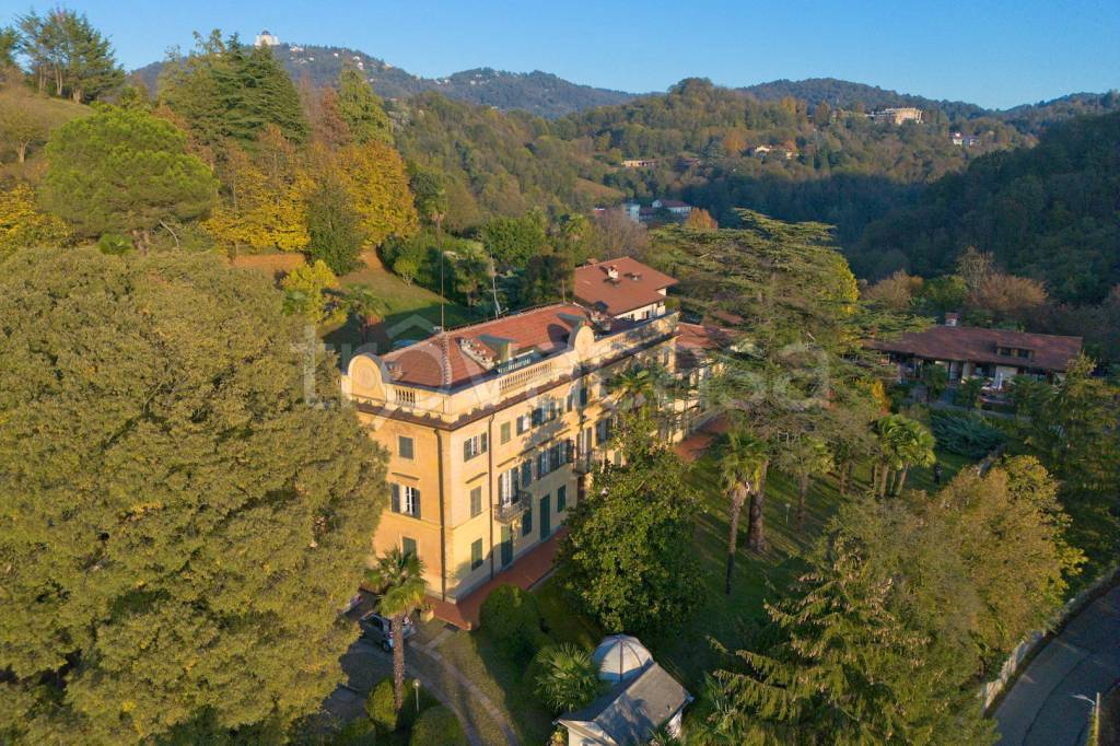 Villa Bifamiliare in vendita a Torino strada di Fenestrelle, 123
