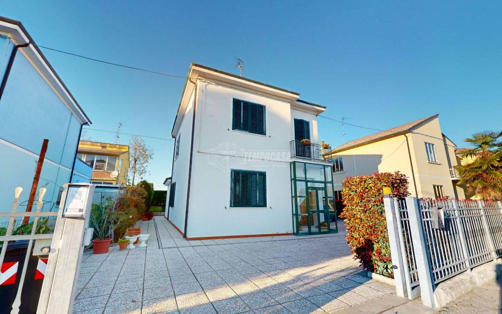 Casa Indipendente in vendita a Vigarano Mainarda via Cento 314