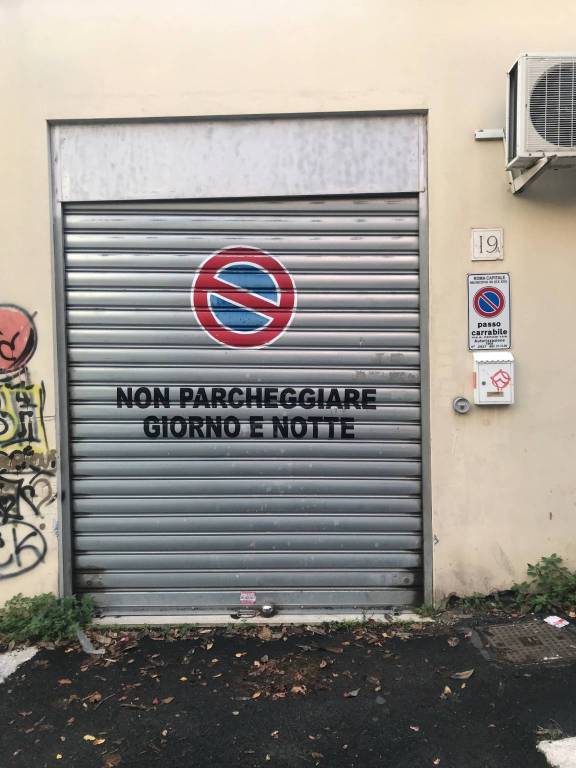 Garage in affitto a Roma via Antonio Cerasi, 19