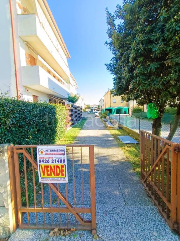 Appartamento in vendita ad Adria via Palmiro Togliatti