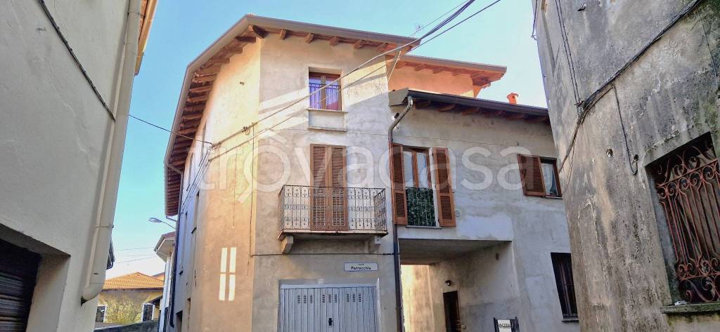 Appartamento in vendita a Varallo Pombia via Parrocchia, 3
