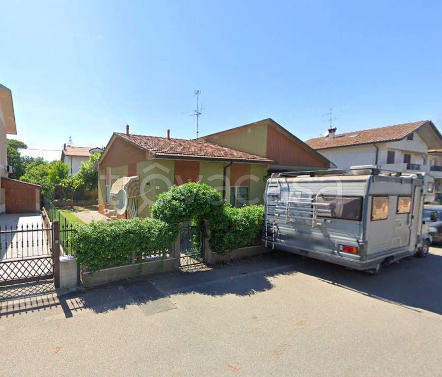 Villa in vendita a Cervia via dei Mughetti, 5