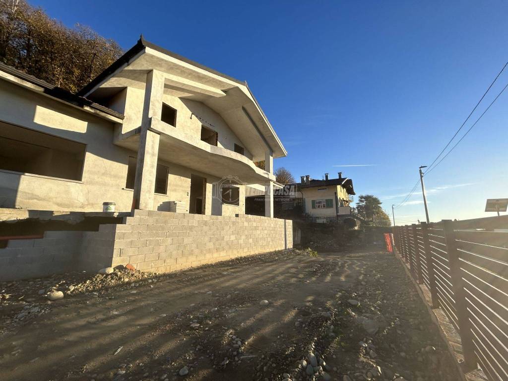 Villa in vendita a Candia Canavese via roma