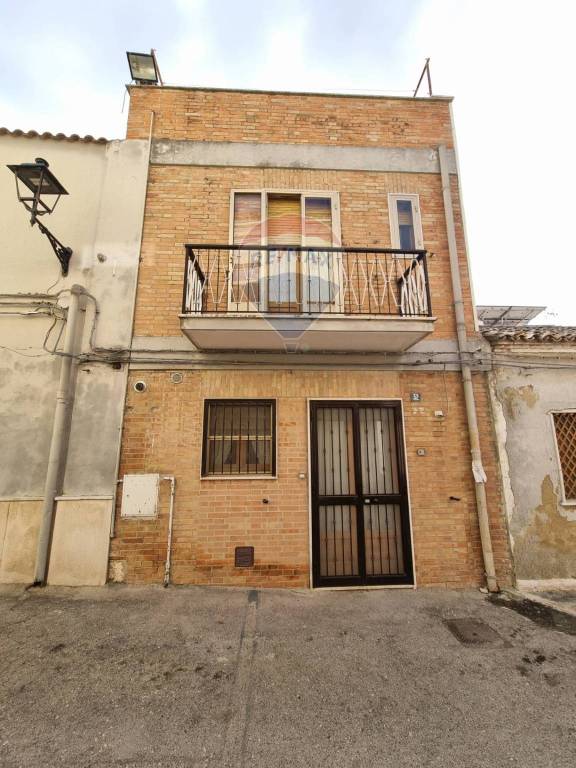 Casa Indipendente in vendita a Lucera vico ranzano, 32