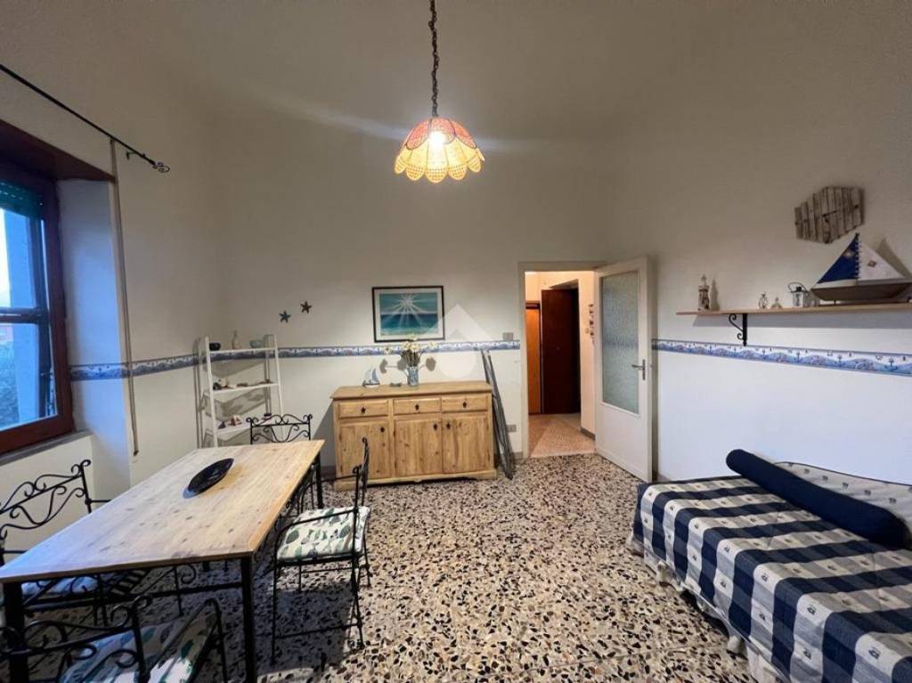 Appartamento in vendita a Minturno viale Pietro Fedele, 44