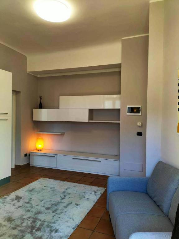 Appartamento in affitto a Milano via Roberto Cozzi,3