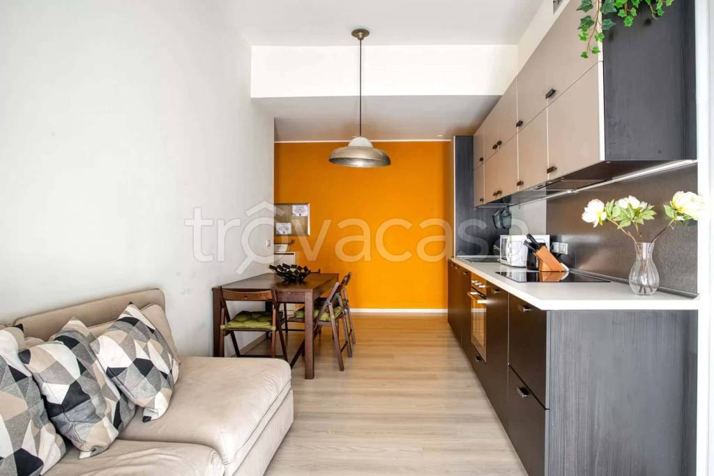 Appartamento in affitto a Milano via Alfonso Lamarmora,1