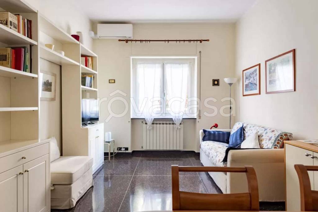 Appartamento in affitto a Genova via Pelio,10