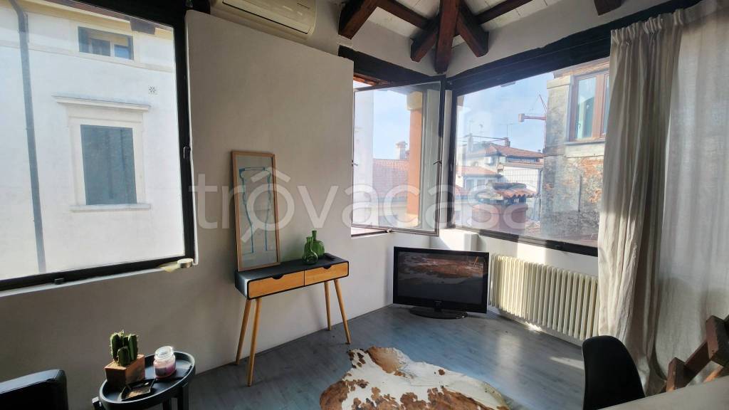 Appartamento in vendita a Vicenza contra' Do Rode, 41