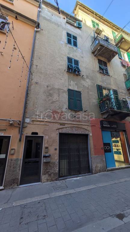 Appartamento in in vendita da privato a Genova via Raimondo Amedeo Vigna, 35