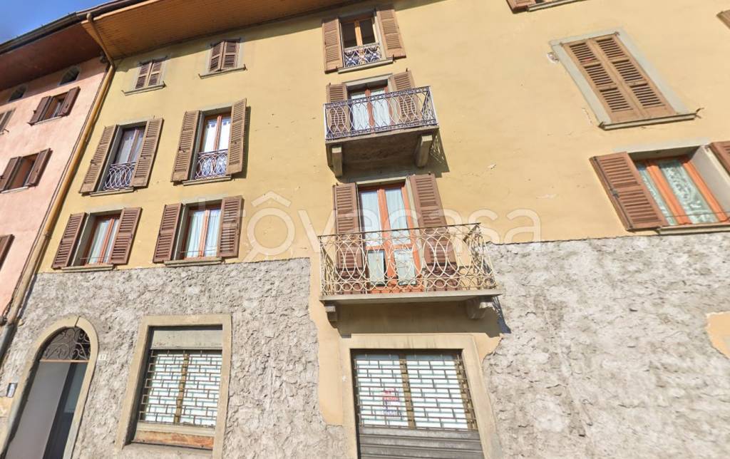 Appartamento all'asta a San Pellegrino Terme via San Carlo, 82