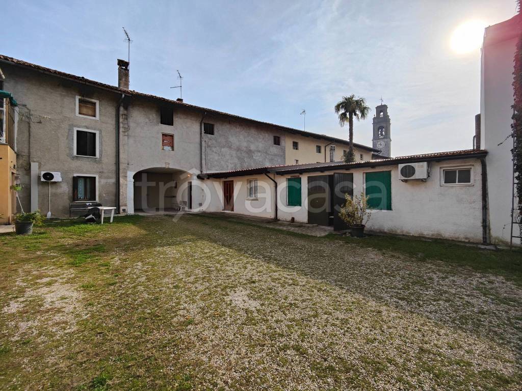 Villa a Schiera in vendita a Pozzuolo del Friuli via Campoformido, 5