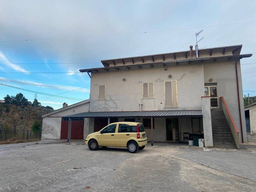 Villa in vendita a Moscufo contrada Fontedoro