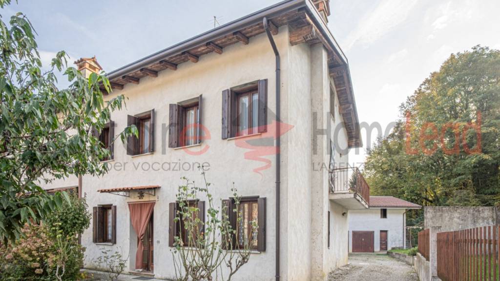 Villa a Schiera in vendita a Sequals piazza Fontana, 4