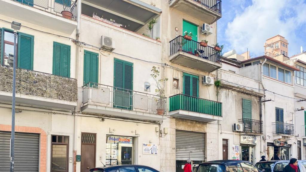 Negozio in affitto a Messina via via palermo, 53