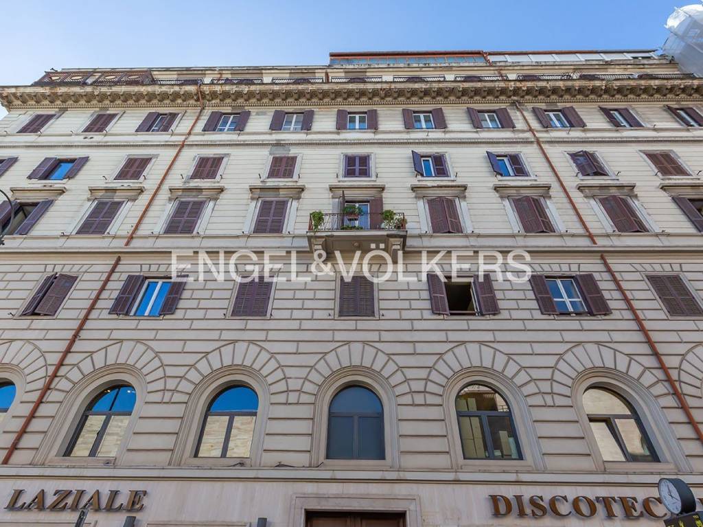 Appartamento in vendita a Roma via Giovanni Giolitti