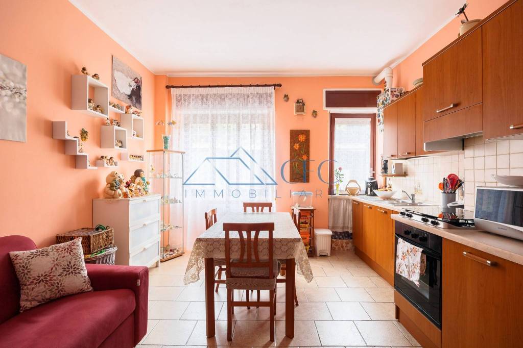 Appartamento in vendita a Milano via Scipione Piattoli, 3
