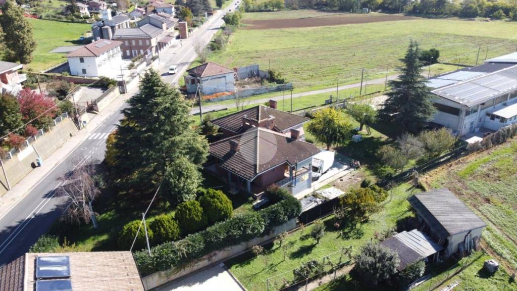 Villa in vendita a Ceresole Alba via bonissani, 52