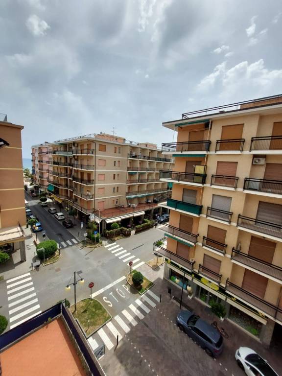 Appartamento in vendita ad Andora via Andrea Doria