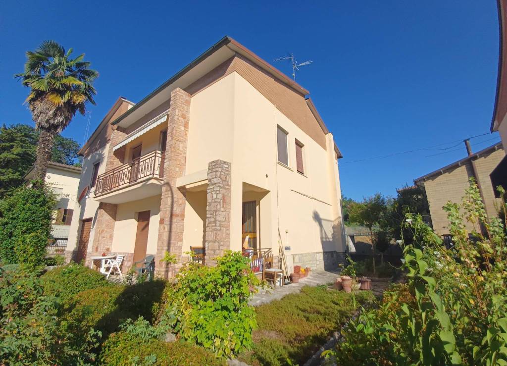 Villa in vendita a Chiusi piazza Dante, 6
