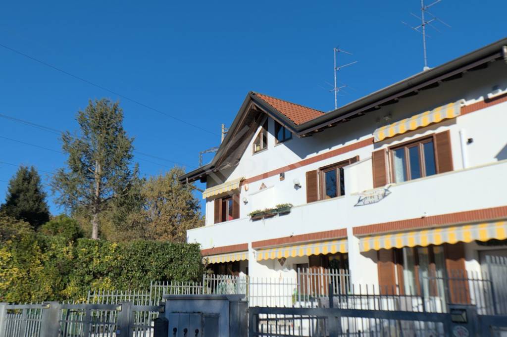 Villa a Schiera in vendita a Marnate