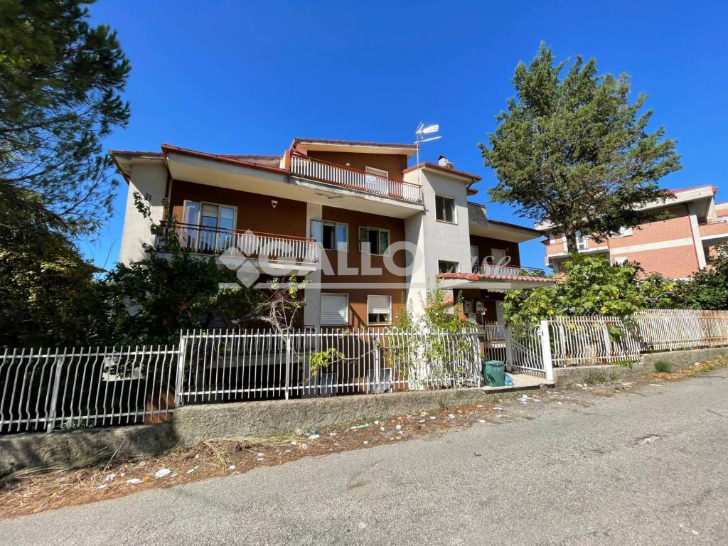 Appartamento in vendita a Mendicino via Libero Grassi, 8