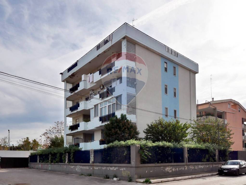 Appartamento in vendita a Bari strada Cannone, 9