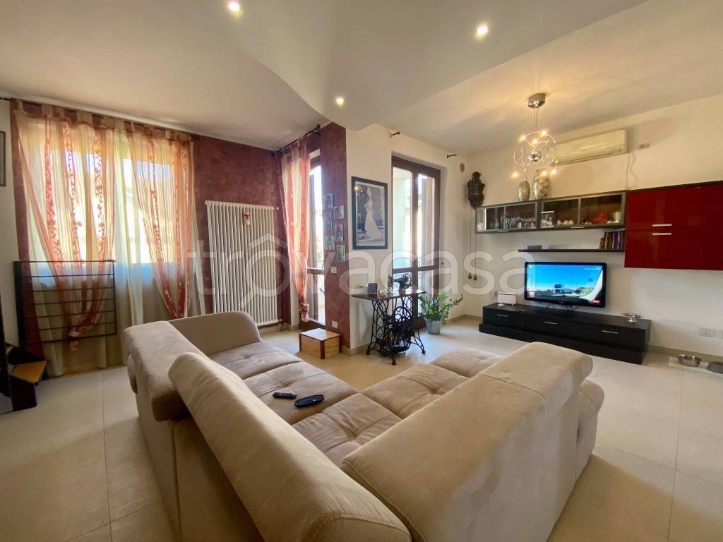 Appartamento in vendita a Gaggiano via Don Giovanni Minzoni, 64