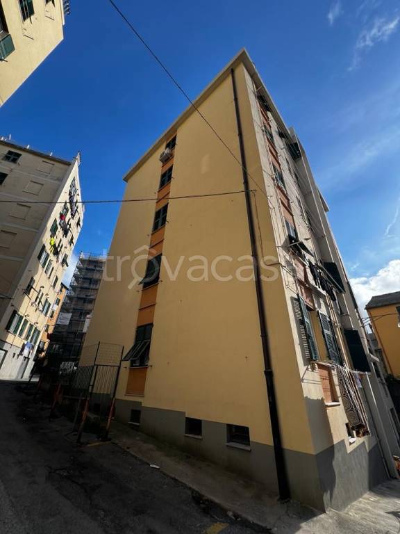 Appartamento in vendita a Genova via Sapello