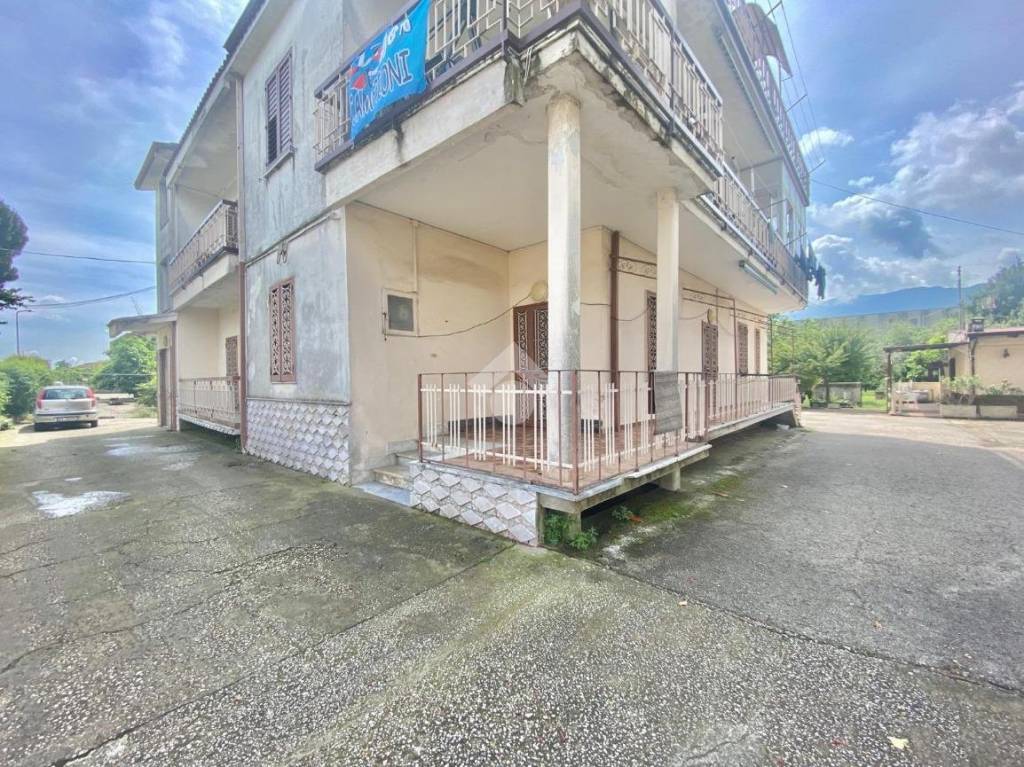Appartamento in vendita a Rotondi strada Statale Appia, 1