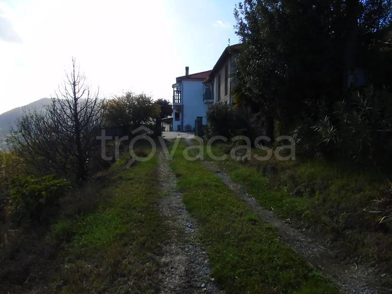 Casale in vendita a Cortemilia strada Castelmartino, 24