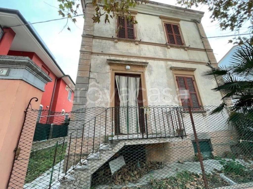 Casa Indipendente in vendita a Fano via giambattista pergolesi