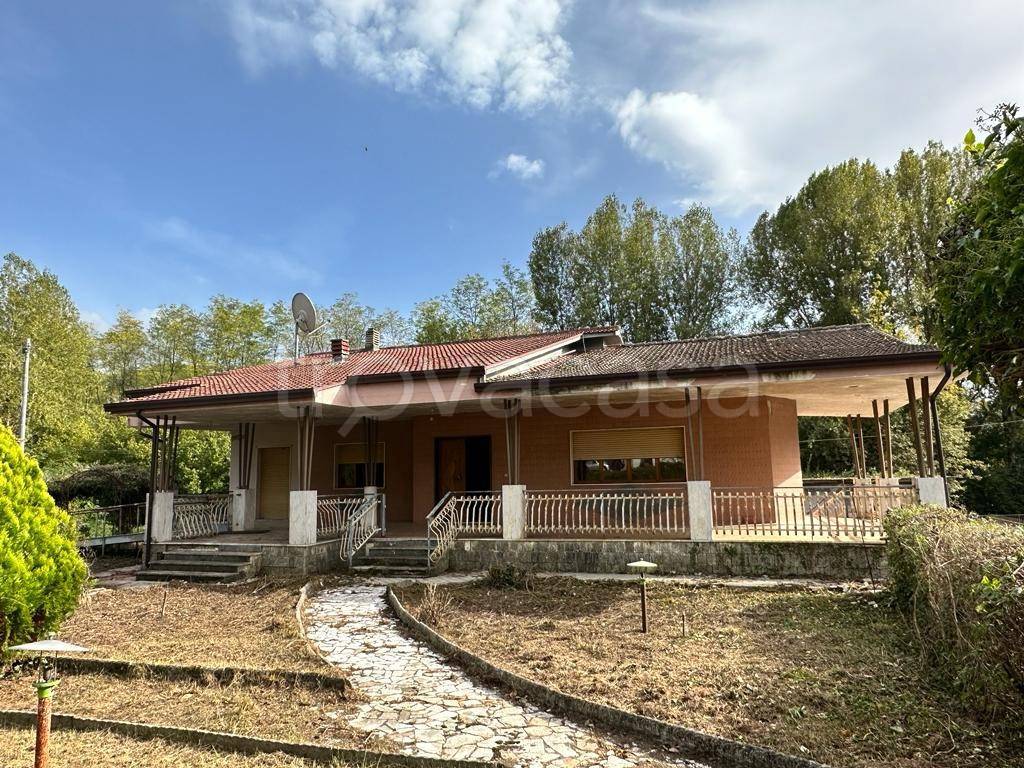 Villa in vendita ad Atina via Ferriera