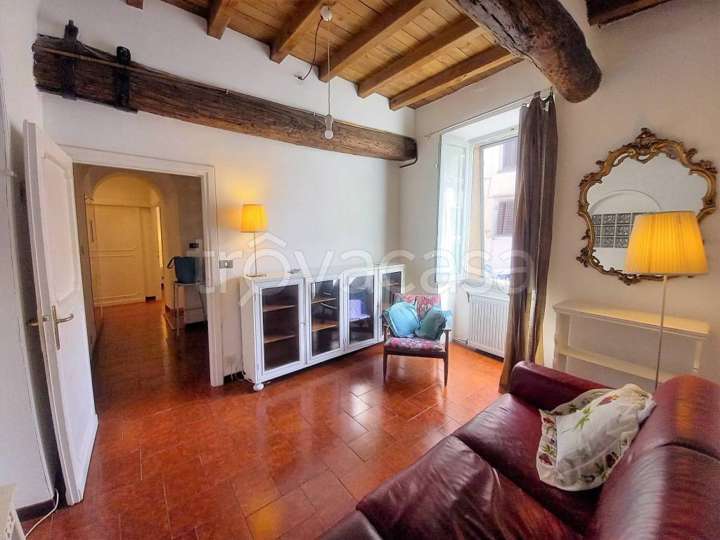 Appartamento in vendita a Viterbo via Cantinaccia