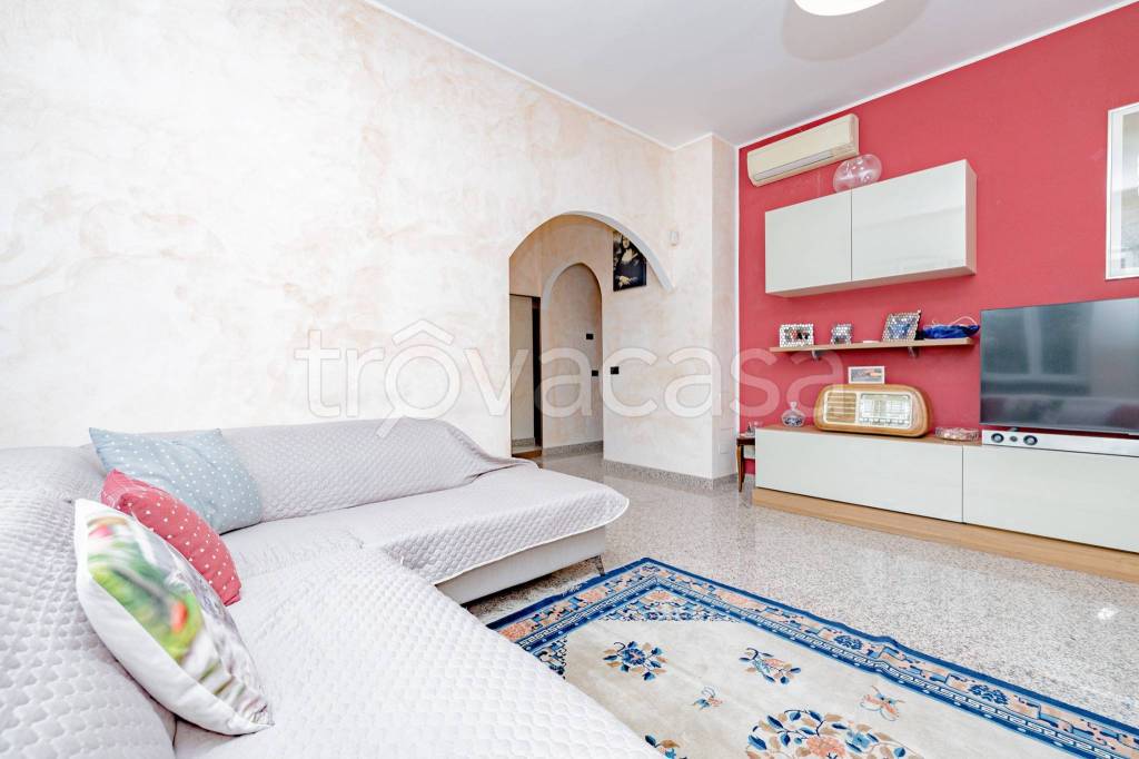 Villa in vendita a Milano via Trasimeno, 84