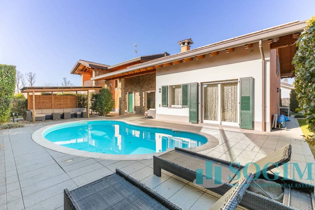 Villa in vendita a Carimate via Del Seveso